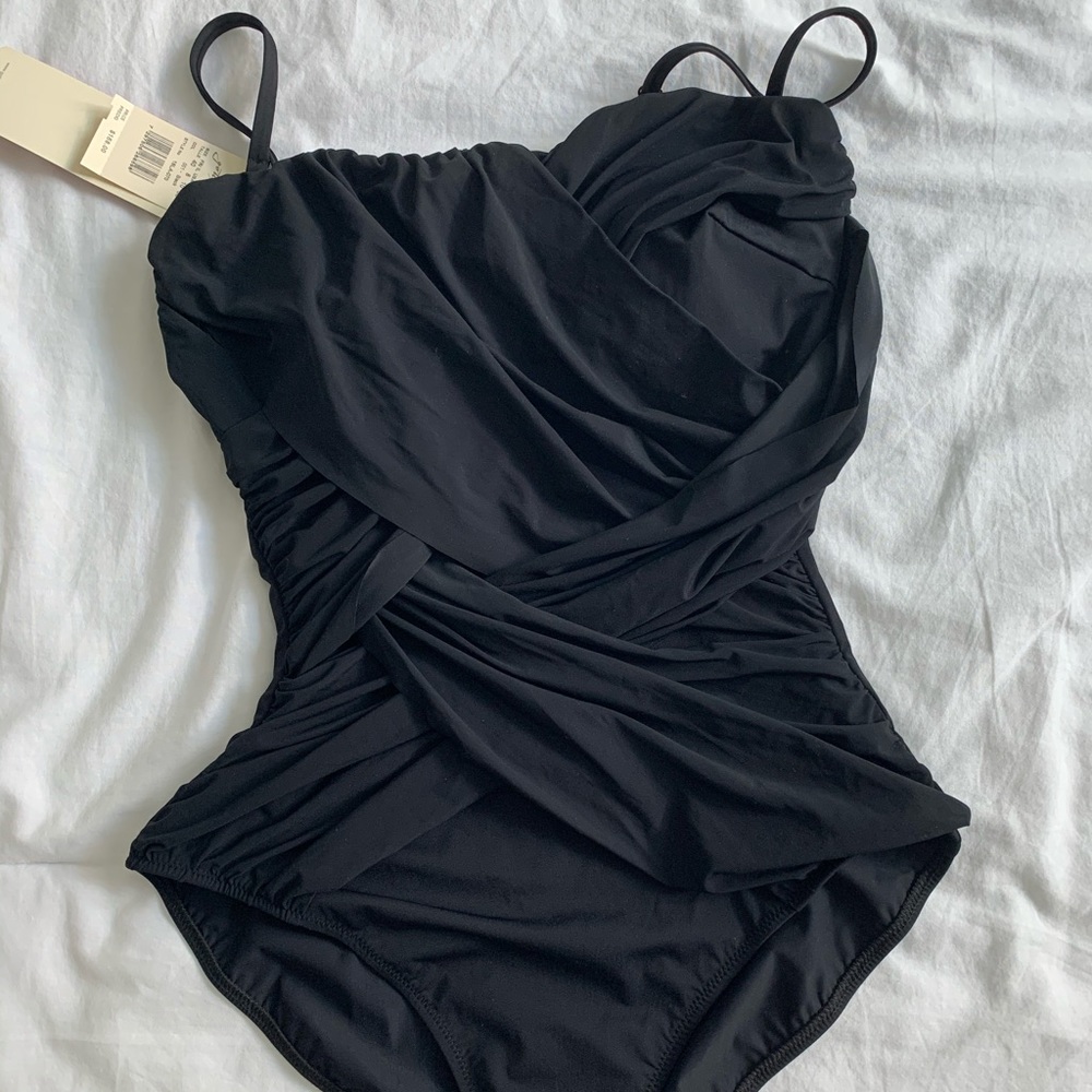 Gottex crossover slimming countour one piece swimsuit